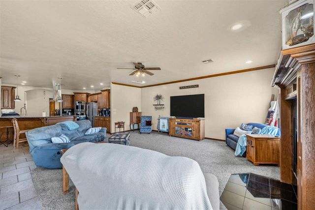 357 SW Matthey Dr, Cache, OK 73527