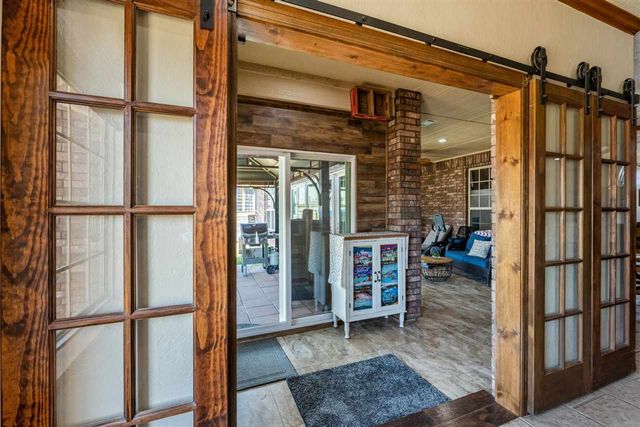 357 SW Matthey Dr, Cache, OK 73527