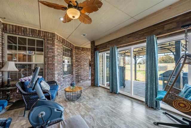 357 SW Matthey Dr, Cache, OK 73527