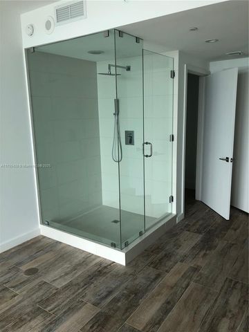 650 NE 32nd St 2006, Miami, FL 33137