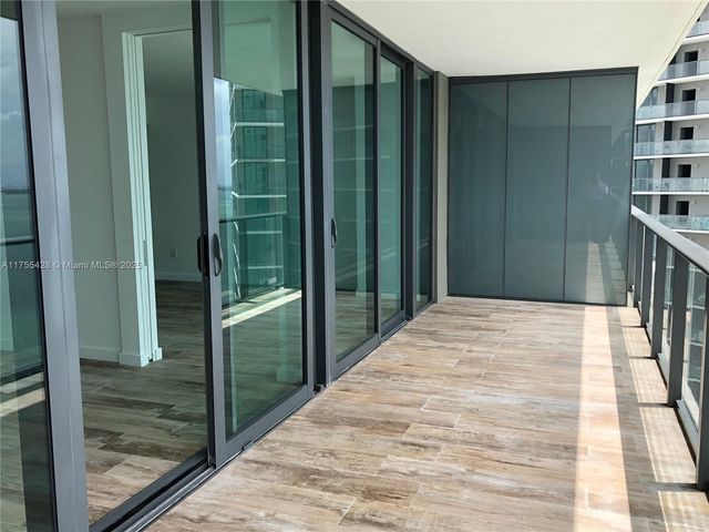 650 NE 32nd St 2006, Miami, FL 33137