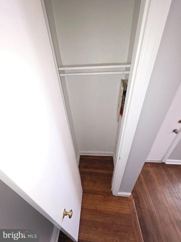 4404 MOUNTVIEW RD, Baltimore, MD 21229