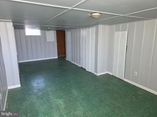 4404 MOUNTVIEW RD, Baltimore, MD 21229