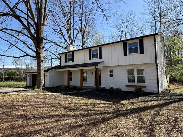 130 Wilkins Dr, Tullahoma, TN 37388