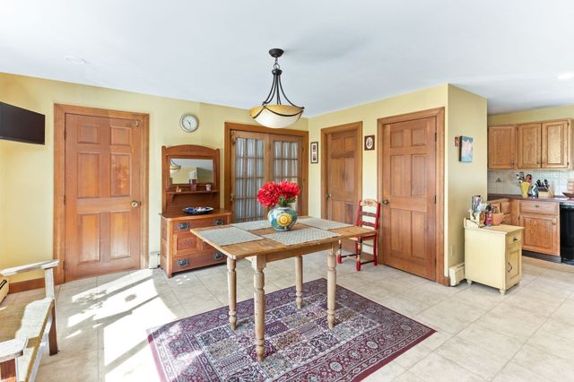 3 Howard St, Easton, MA 02375