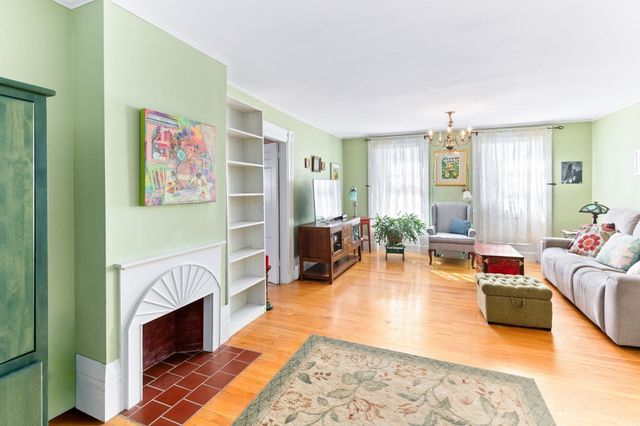 3 Howard St, Easton, MA 02375