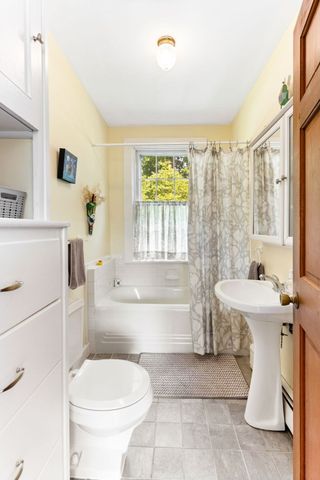 3 Howard St, Easton, MA 02375