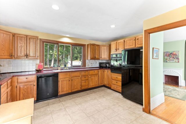 3 Howard St, Easton, MA 02375
