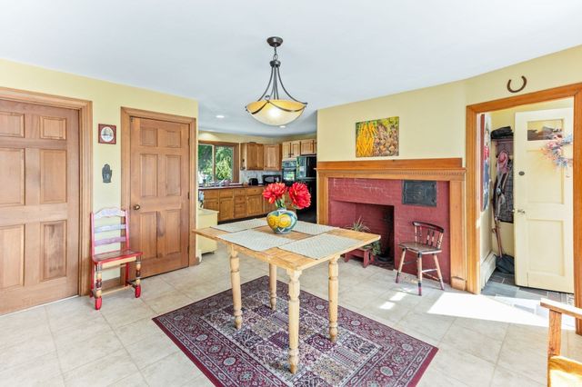 3 Howard St, Easton, MA 02375