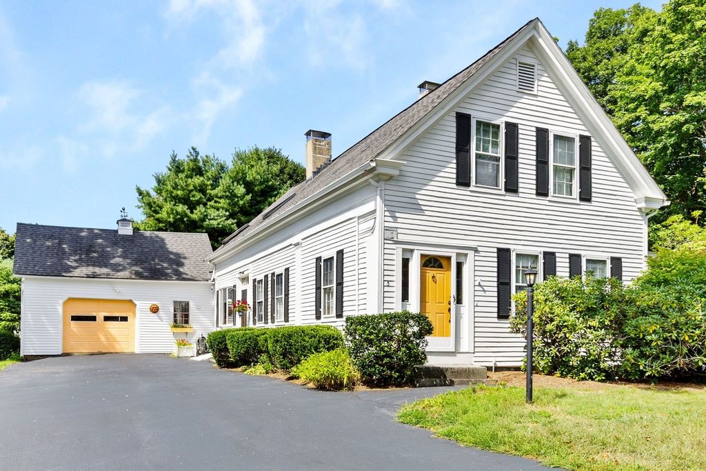3 Howard St, Easton, MA 02375