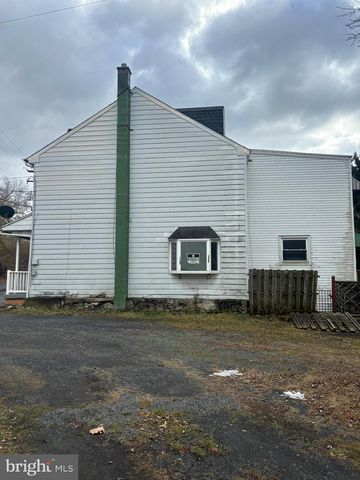 454 S PEARL ST, Shamokin, PA 17872