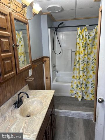 454 S PEARL ST, Shamokin, PA 17872