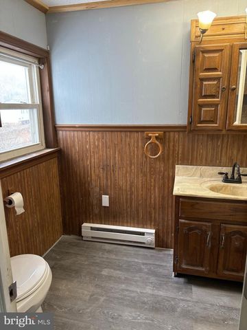 454 S PEARL ST, Shamokin, PA 17872