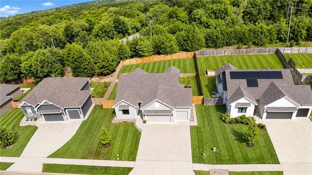 1710 E 127th Terrace, Kansas City, MO 64145