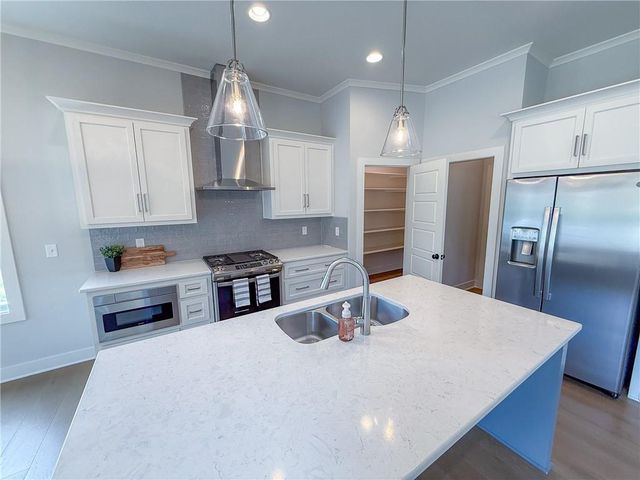 1710 E 127th Terrace, Kansas City, MO 64145