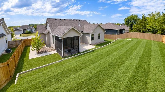 1710 E 127th Terrace, Kansas City, MO 64145