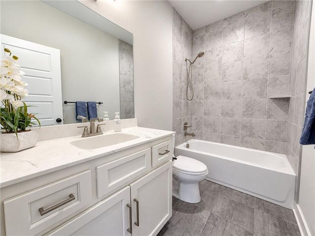 1710 E 127th Terrace, Kansas City, MO 64145