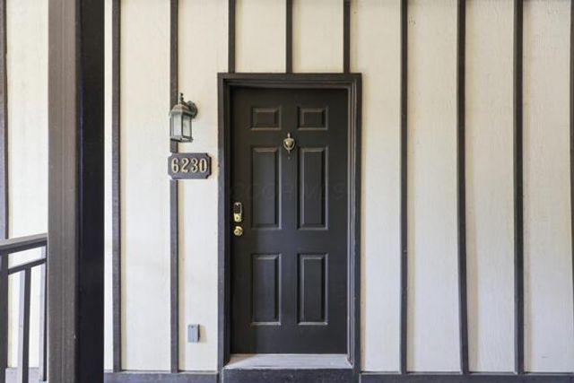 6230 Inishmore Lane, 6230, Dublin, OH 43017