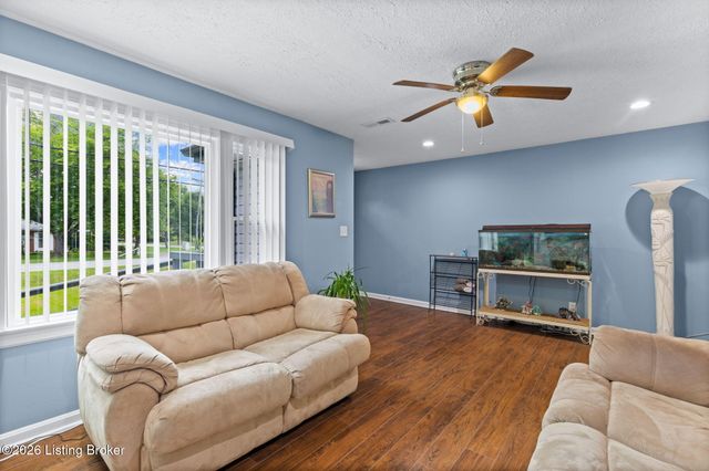 208 Downes Ln, Louisville, KY 40214