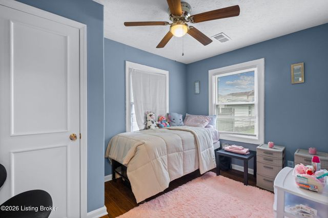 208 Downes Ln, Louisville, KY 40214