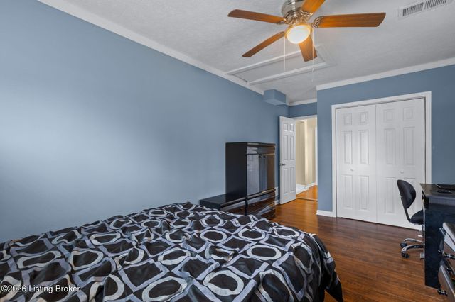 208 Downes Ln, Louisville, KY 40214