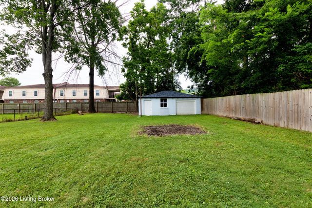 208 Downes Ln, Louisville, KY 40214