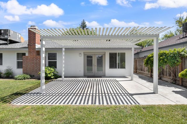 5361 N El Sol Avenue, Fresno, CA 93722