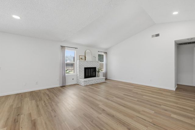 5361 N El Sol Avenue, Fresno, CA 93722