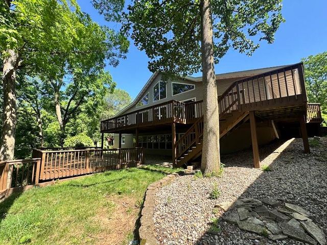 1009 Lake George Drive, Hobart, IN 46342