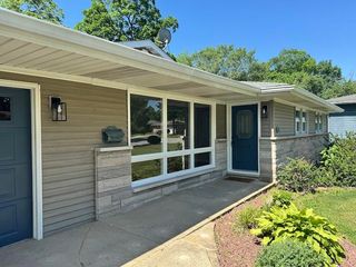 1009 Lake George Drive, Hobart, IN 46342