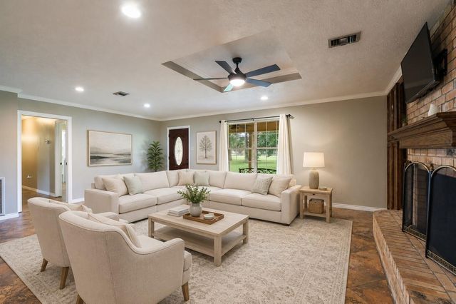 2016 County Road 661, Dayton, TX 77535