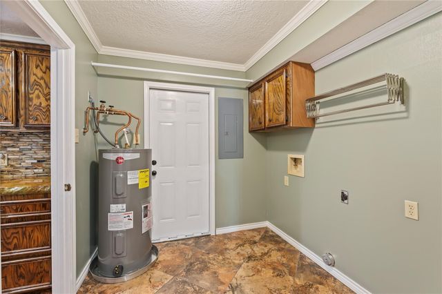 2016 County Road 661, Dayton, TX 77535