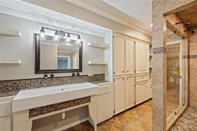 2016 County Road 661, Dayton, TX 77535