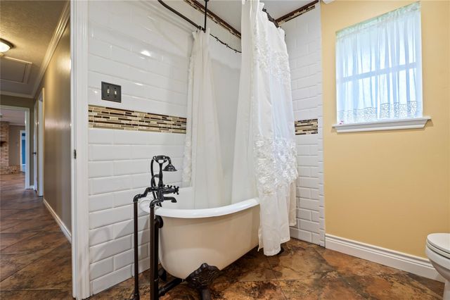 2016 County Road 661, Dayton, TX 77535