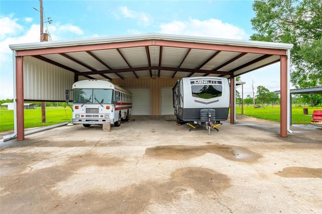 2016 County Road 661, Dayton, TX 77535