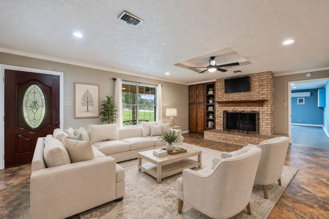 2016 County Road 661, Dayton, TX 77535