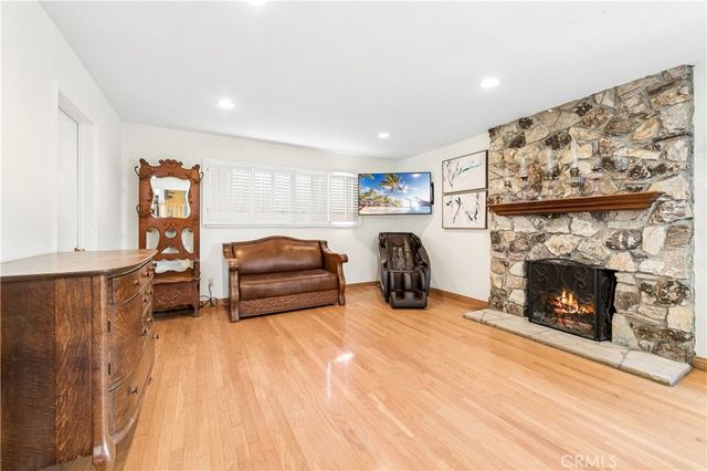 3210 Val Verde, Long Beach, CA 90808