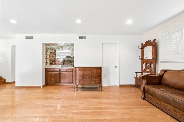 3210 Val Verde, Long Beach, CA 90808