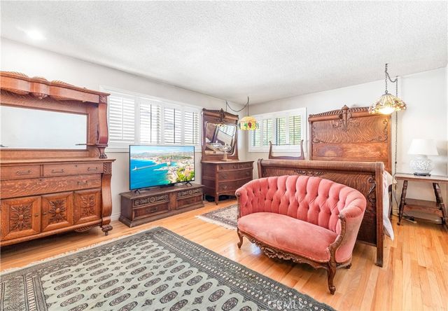 3210 Val Verde, Long Beach, CA 90808