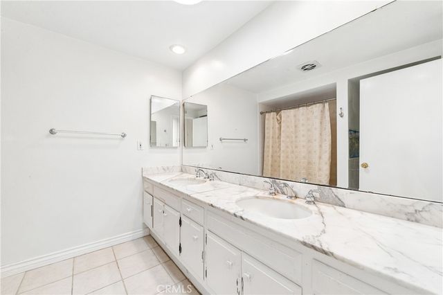 3210 Val Verde, Long Beach, CA 90808