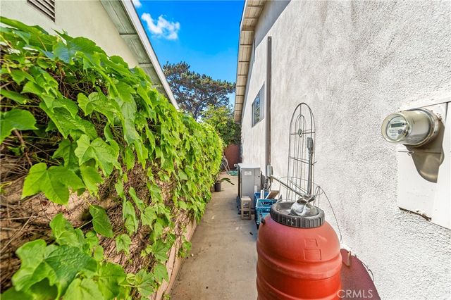 3210 Val Verde, Long Beach, CA 90808