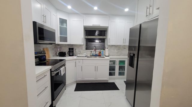 3701 Tyler St 114, Hollywood, FL 33021