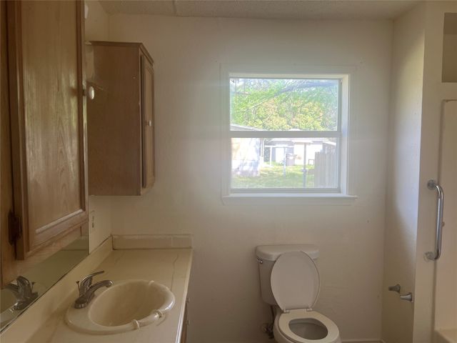 125 W College Street, Princeton, TX 75407