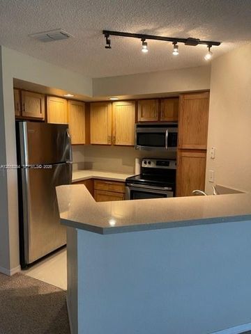 3430 N Pinewalk Dr 625, Margate, FL 33063