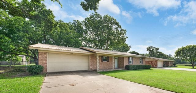 1804 Posey Lane, Sulphur Springs, TX 75482