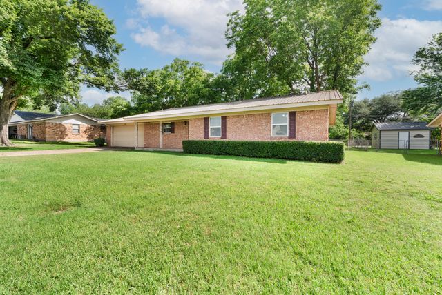 1804 Posey Lane, Sulphur Springs, TX 75482