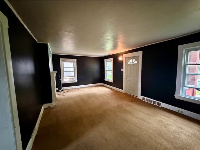 118 Ida Ave, Donora, PA 15033