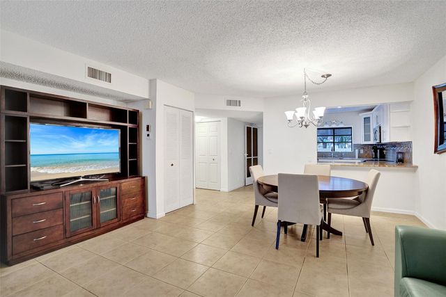 903 Congressional Way 903, Deerfield Beach, FL 33442