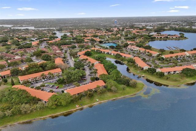 903 Congressional Way 903, Deerfield Beach, FL 33442