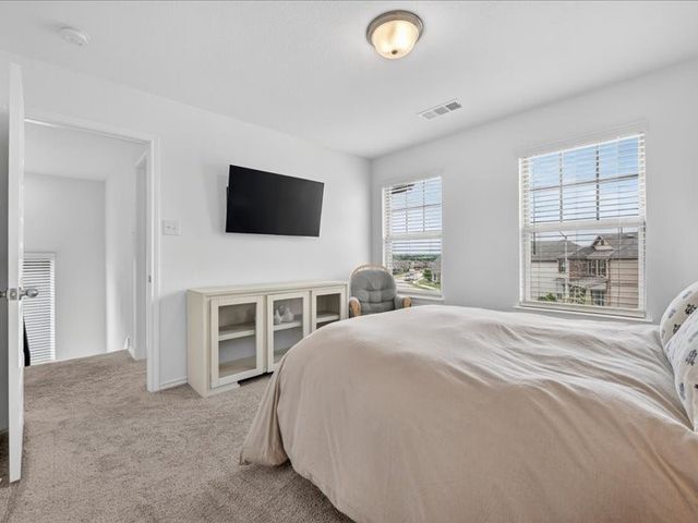 2921 Dixondale Drive, Fort Worth, TX 76108